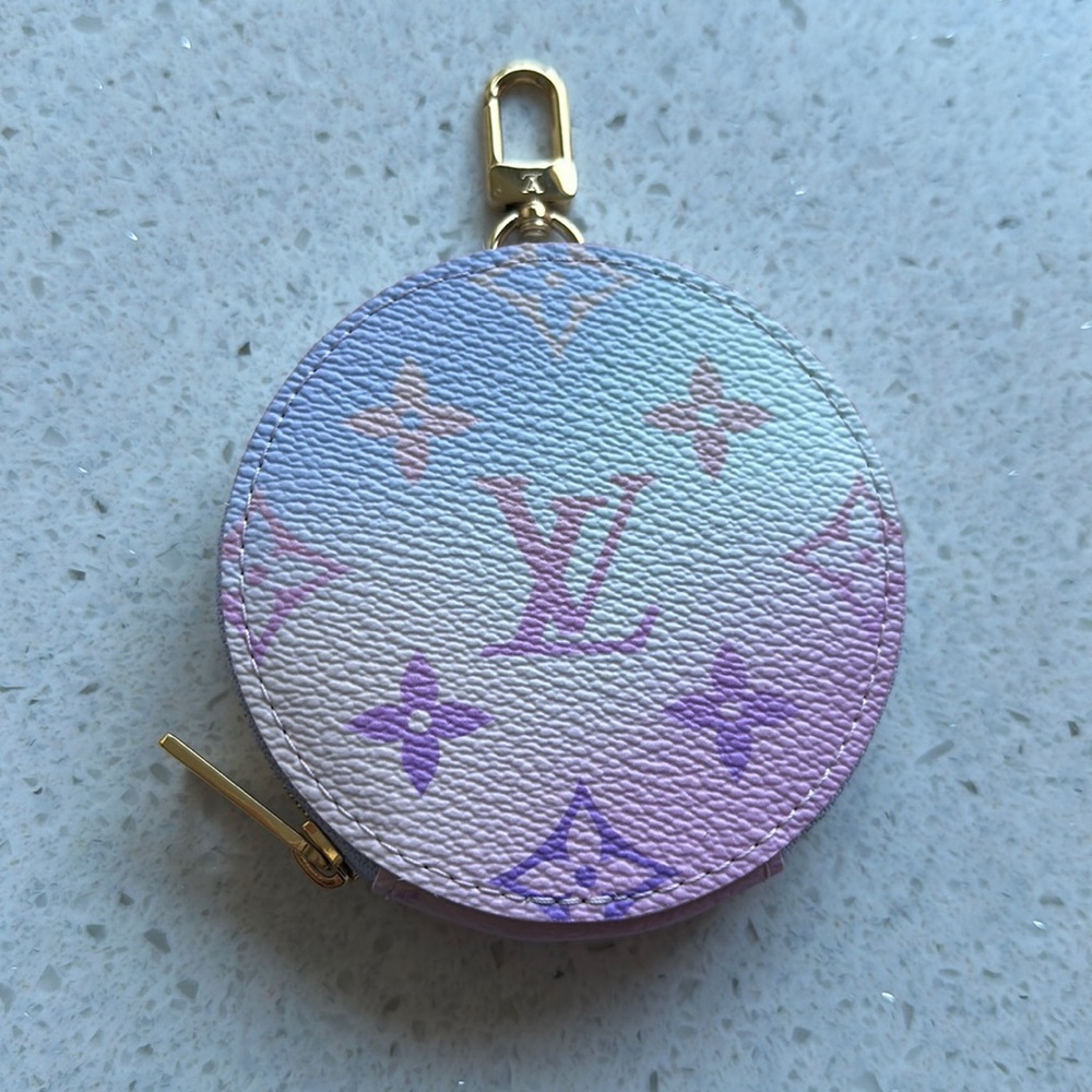 Louis Vuitton Sunrise Pastel round coin purse pouch spring in the city